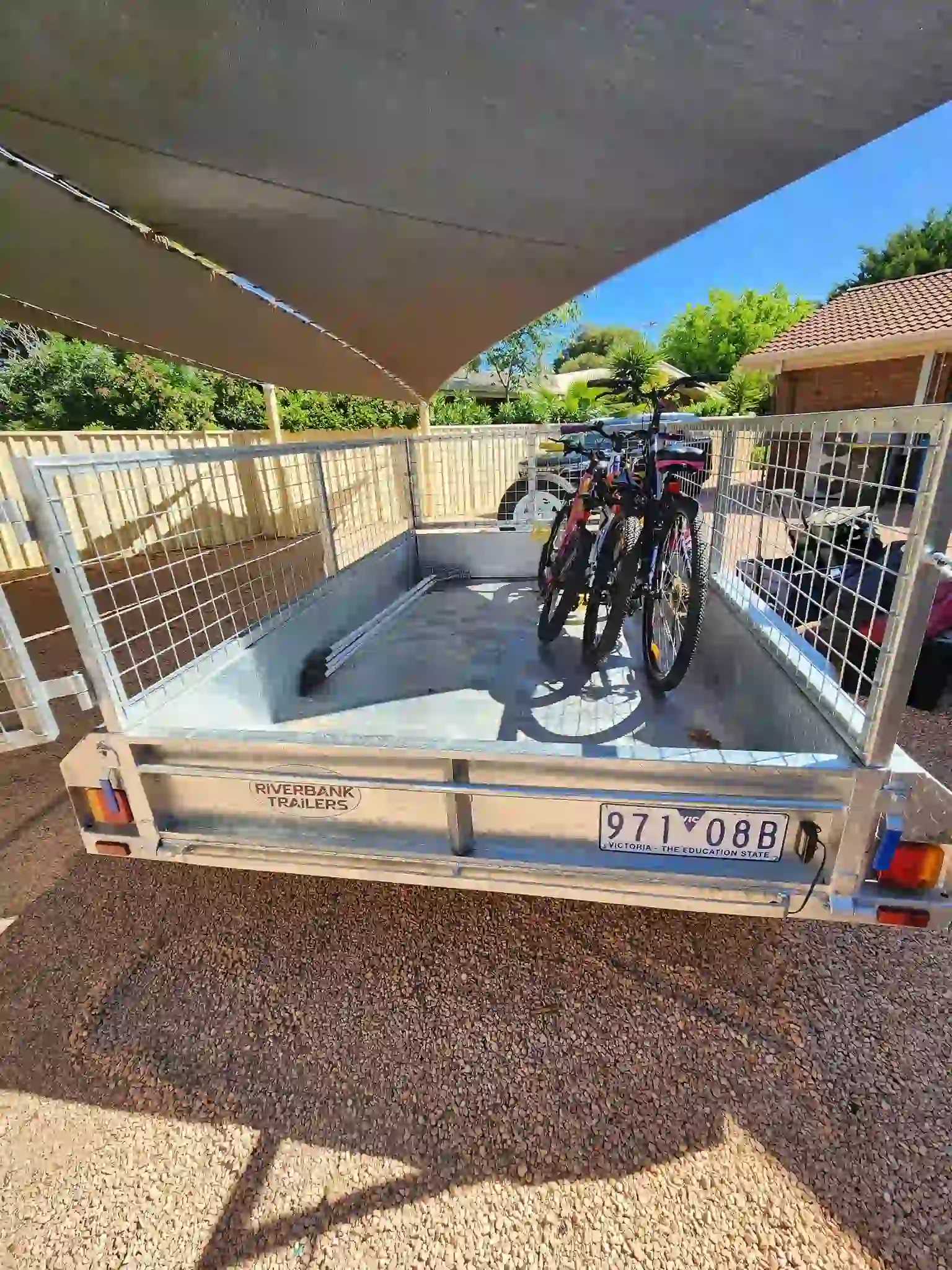 transport cage trailer with bike